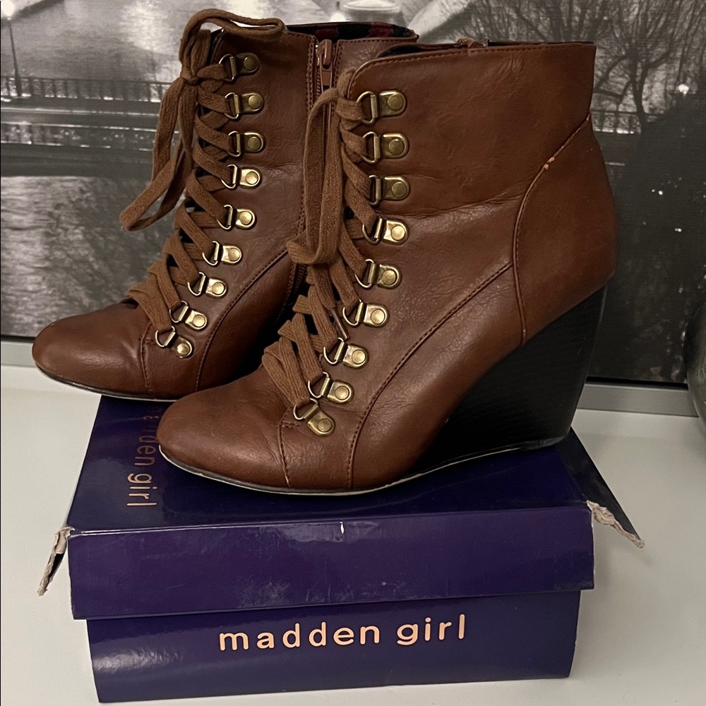 2/$7 Madden Girl Tan Lace Up Wedge Boots